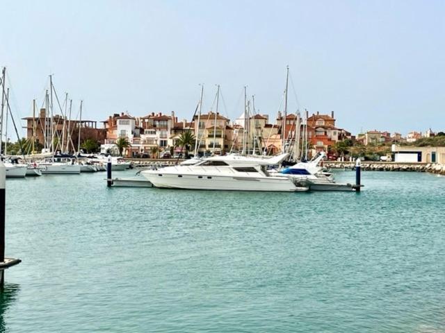 Gatu Sherry, Junto Puerto Deportivo Y Playa " Preferente Mayores De 25 Anos Y Familias " เอลปูแอร์โต เด ซานตามาริอา ภายนอก รูปภาพ